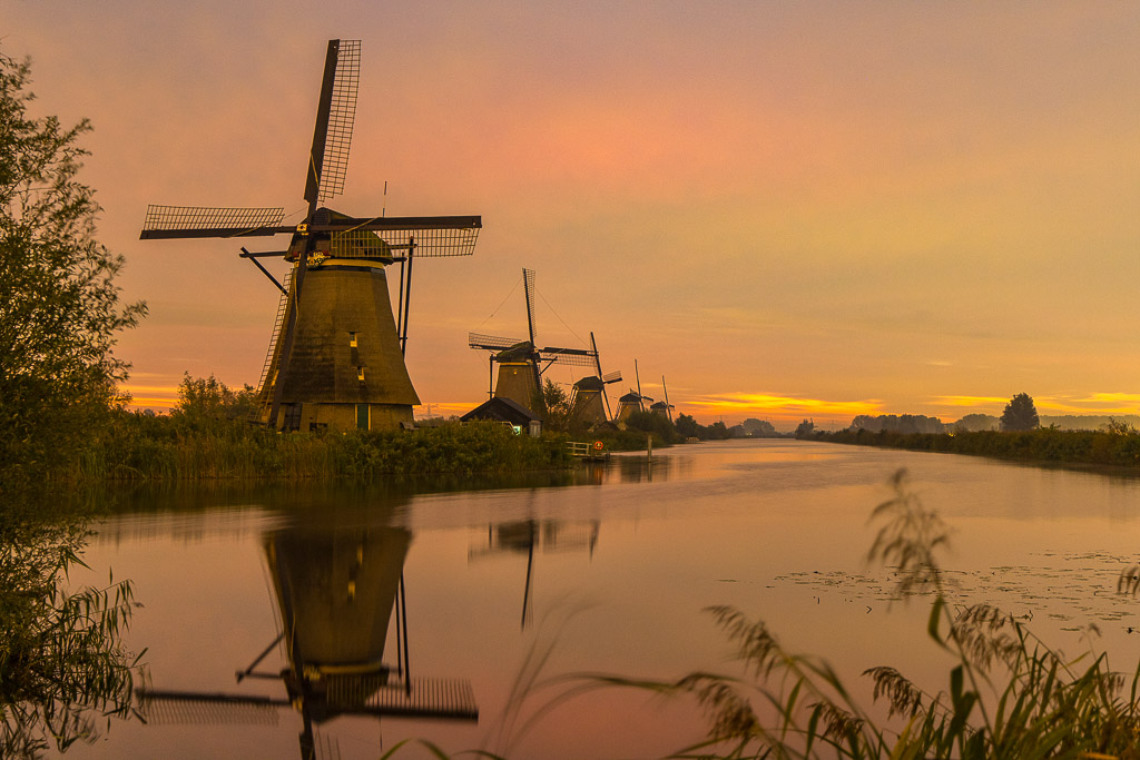 Sonnenaufgang am KInderdijk