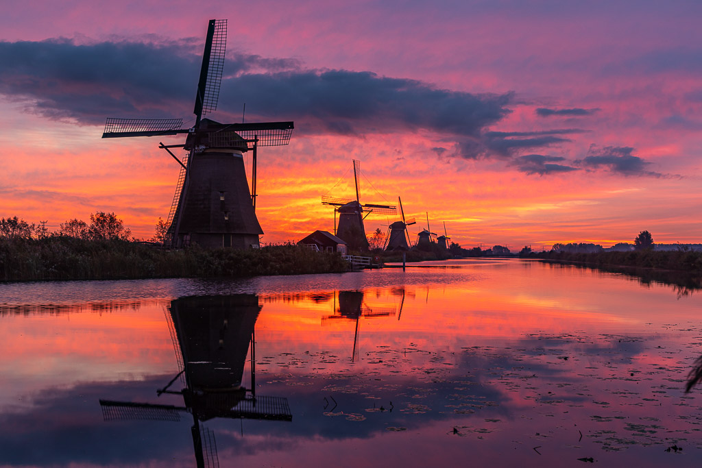 Sonnenaufgang am KInderdijk