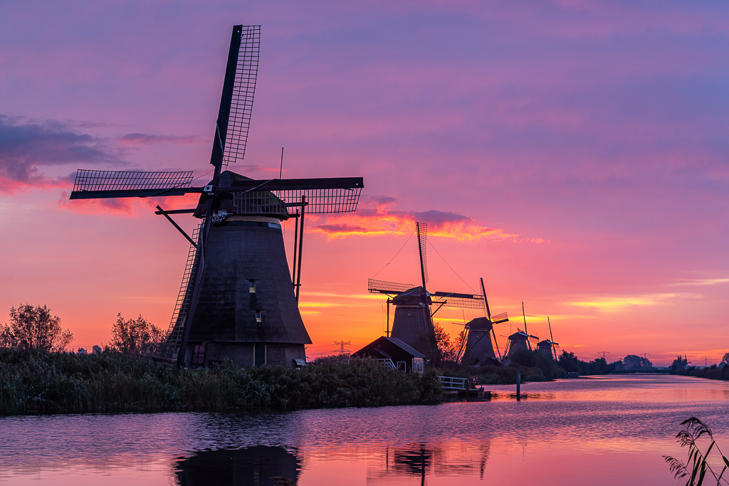 Sonnenaufgang am KInderdijk