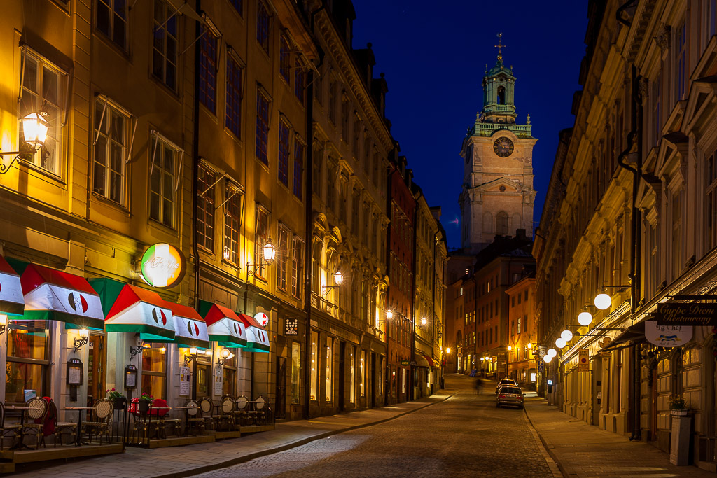 Blaue Stunde am Dom in Gamla Stan